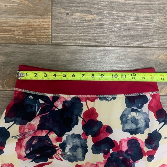 Lululemon Pace Setter Inky Floral Bumble Berry 6 - Picture 11 of 14
